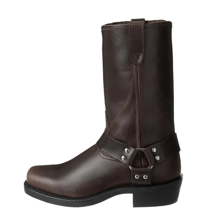 Dunkelbraune Herren Cowboy Stiefel Darius aus Echtleder. Eleganter, robuster Schuh für Herren, ganzjährig tragbar.