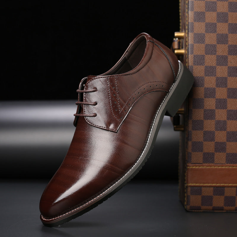 Elegante Herren Brogues Schnürschuhe Lennard, vielseitig für Business-Outfits oder stilvolle Freizeitlooks.