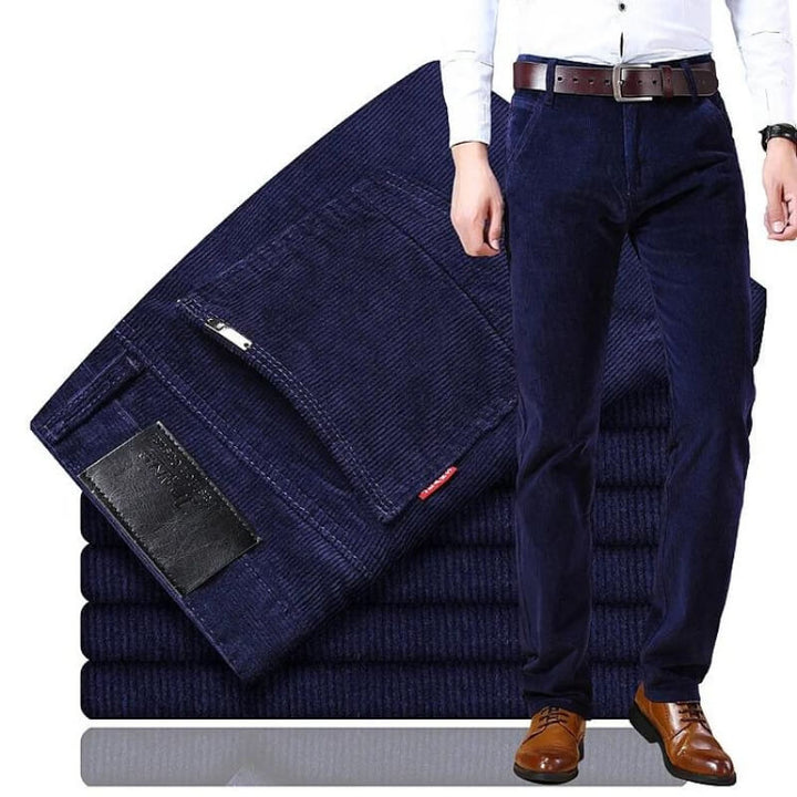 Elegante Herren Freizeithose aus Ribcord, Modell Kenny, komfortabel und robust, ideal für jede Jahreszeit.