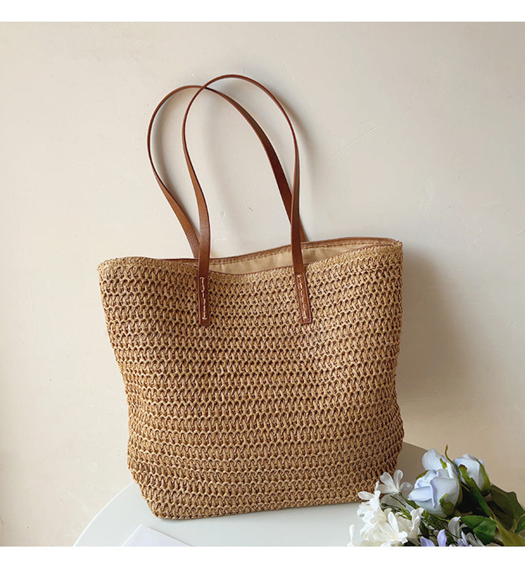 Stilvolle Unisex Korbtasche, perfekt als Strandtasche oder Sommertasche für Damen und Herren.