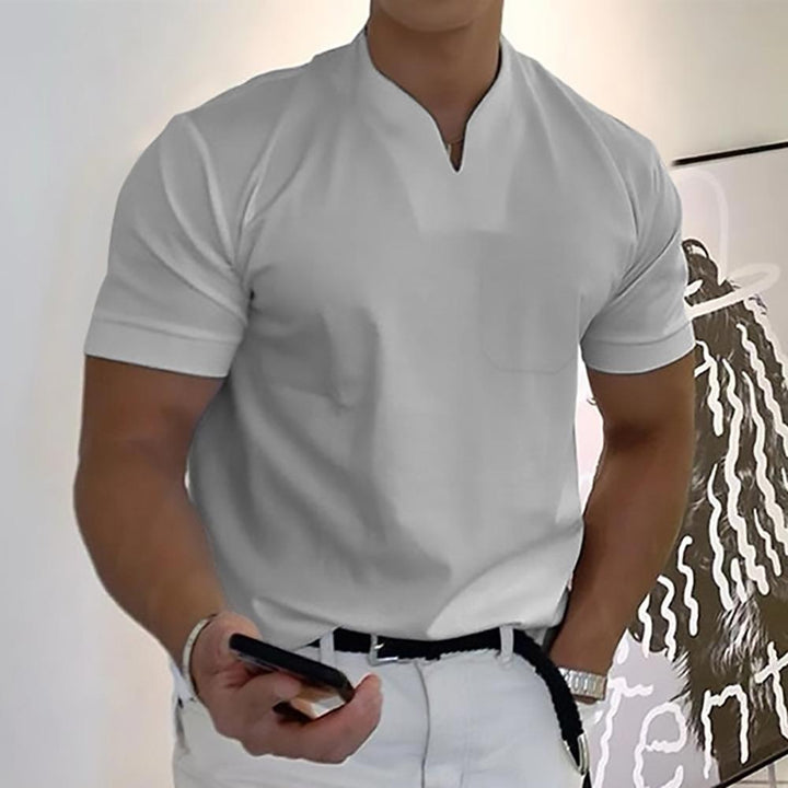 Detailansicht des Kragens am eleganten Herren Freizeithemd, hochwertig verarbeitet, Business Casual.