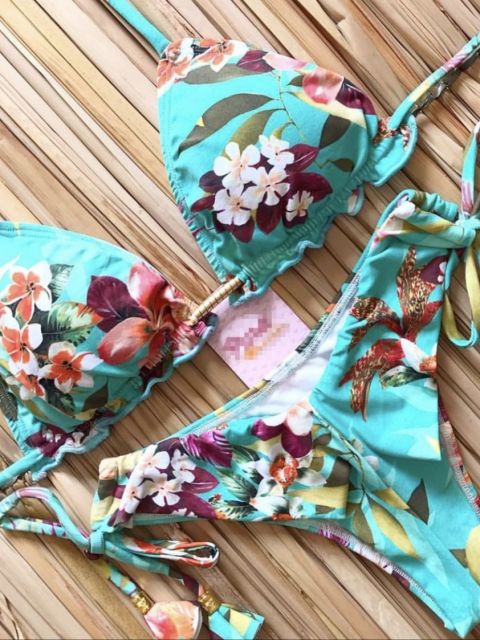 Komfortabler Push-up Zweiteiler für Damen, perfekt als Schwimmanzug für den Sommer.