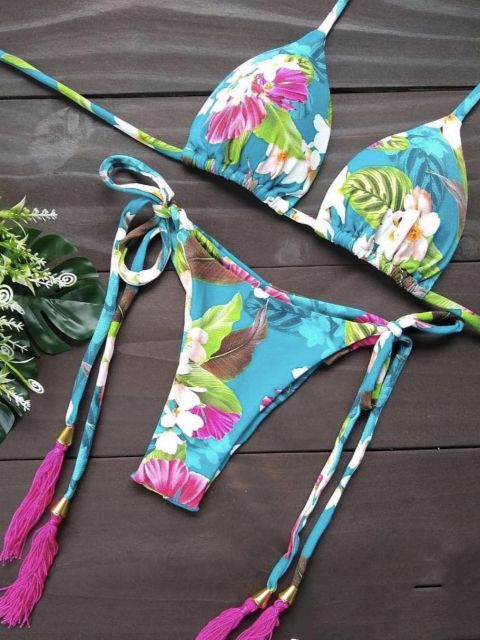 Attraktives Damen Push-up Bikini-Set, sexy Bademode für unbeschwerte Strandtage.