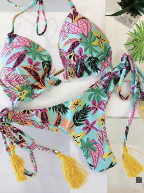 Komfortables Damen Bikini-Set mit Push-up, vielseitige Bademode für alle Aktivitäten.