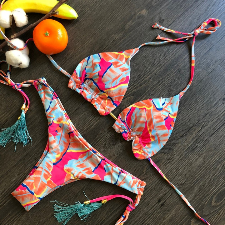 Luxuriöses Damen Push-up Bikini-Set, hochwertige Bademode für exklusive Orte.