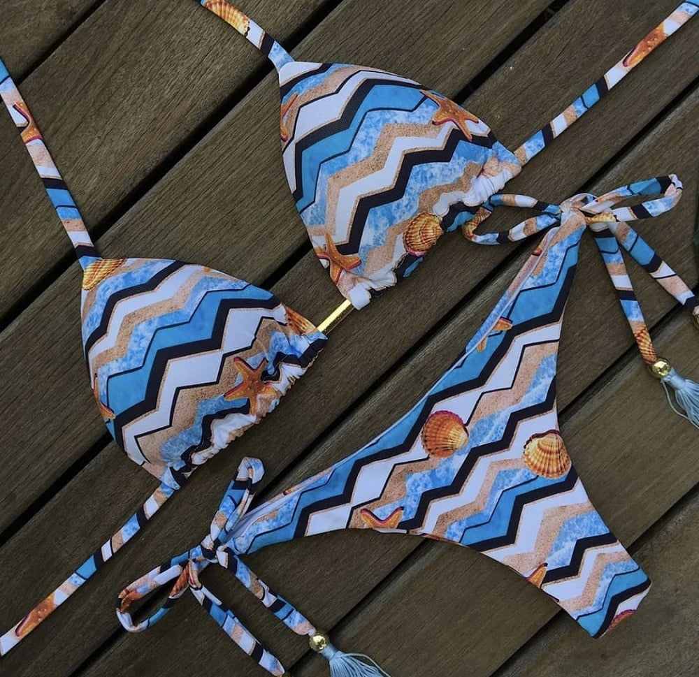 Hochwertiger Damen Push-up Bikini, strapazierfähige Strandmode für aktiven Wassersport.