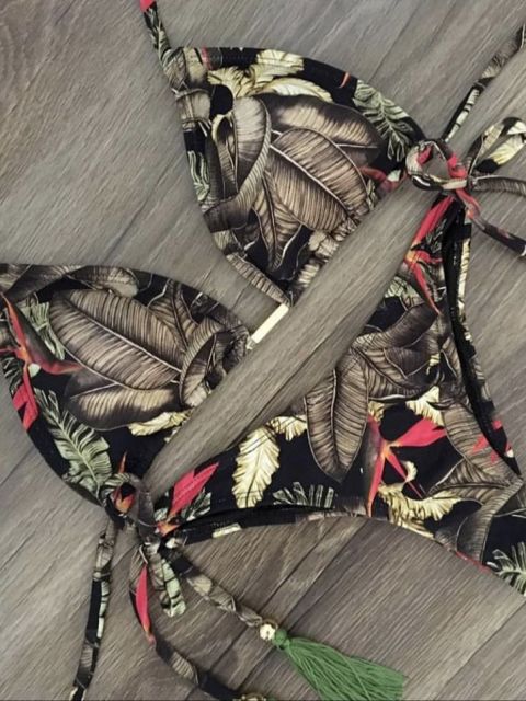 Attraktiver Damen Push-up Bikini, sexy Schwimmanzug für besondere Anlässe.
