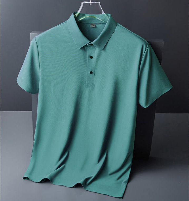 Modern geschnittenes Herren Polo Shirt, stilvoll & komfortabel, ein Must-have für eine gepflegte Garderobe.
