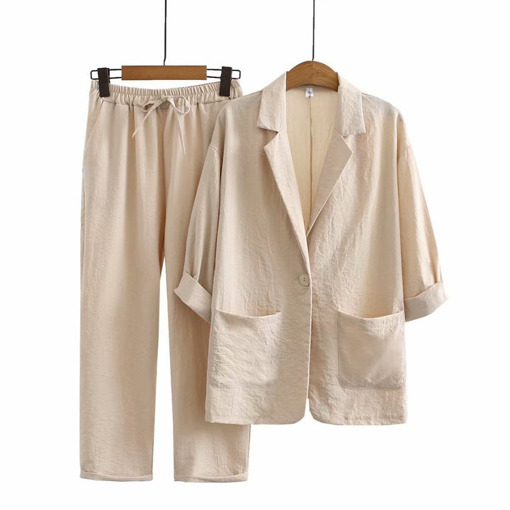 Damen Sommer Zweiteiler in modernem Design, kombiniert Eleganz & Komfort. Für jeden Anlass.