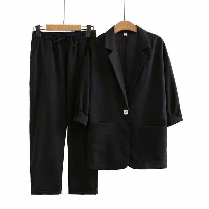 Hochwertiges Damen Outfit Set für den Sommer, bestehend aus Oberteil & Hose. Stilvoll & flexibel.
