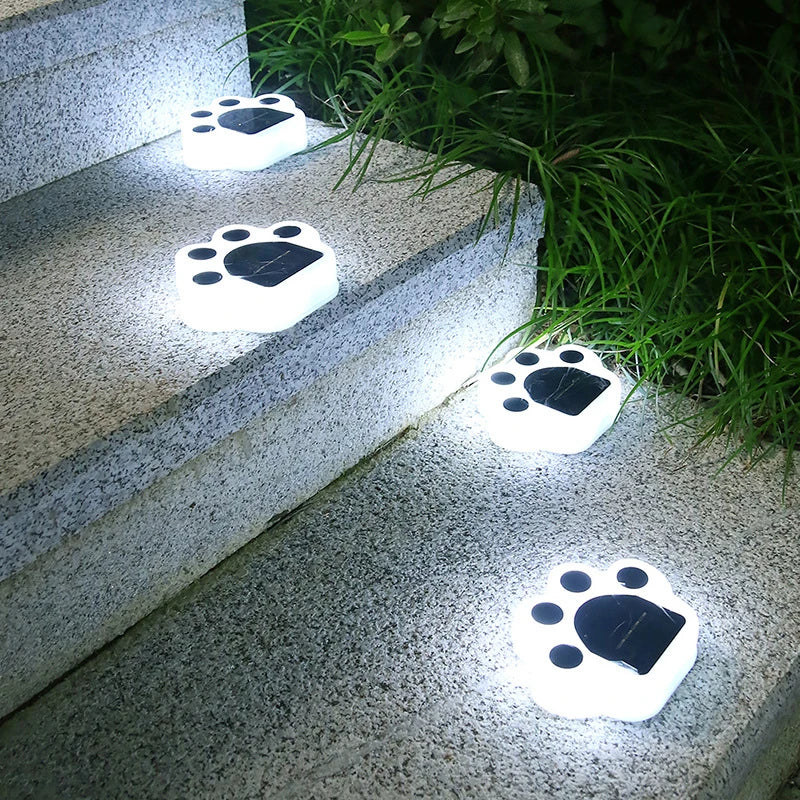 Stimmungsvolle Solar LED Pfotenleuchte für Garten, Wegbeleuchtung & Außenbereiche. Wetterfeste Garten-Dekoleuchte.