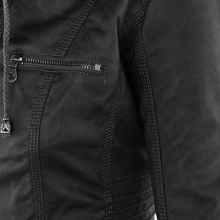 Lässige Damen Kapuzen-Bikerjacke mit Reißverschluss, ideal für einen modernen, entspannten Look.