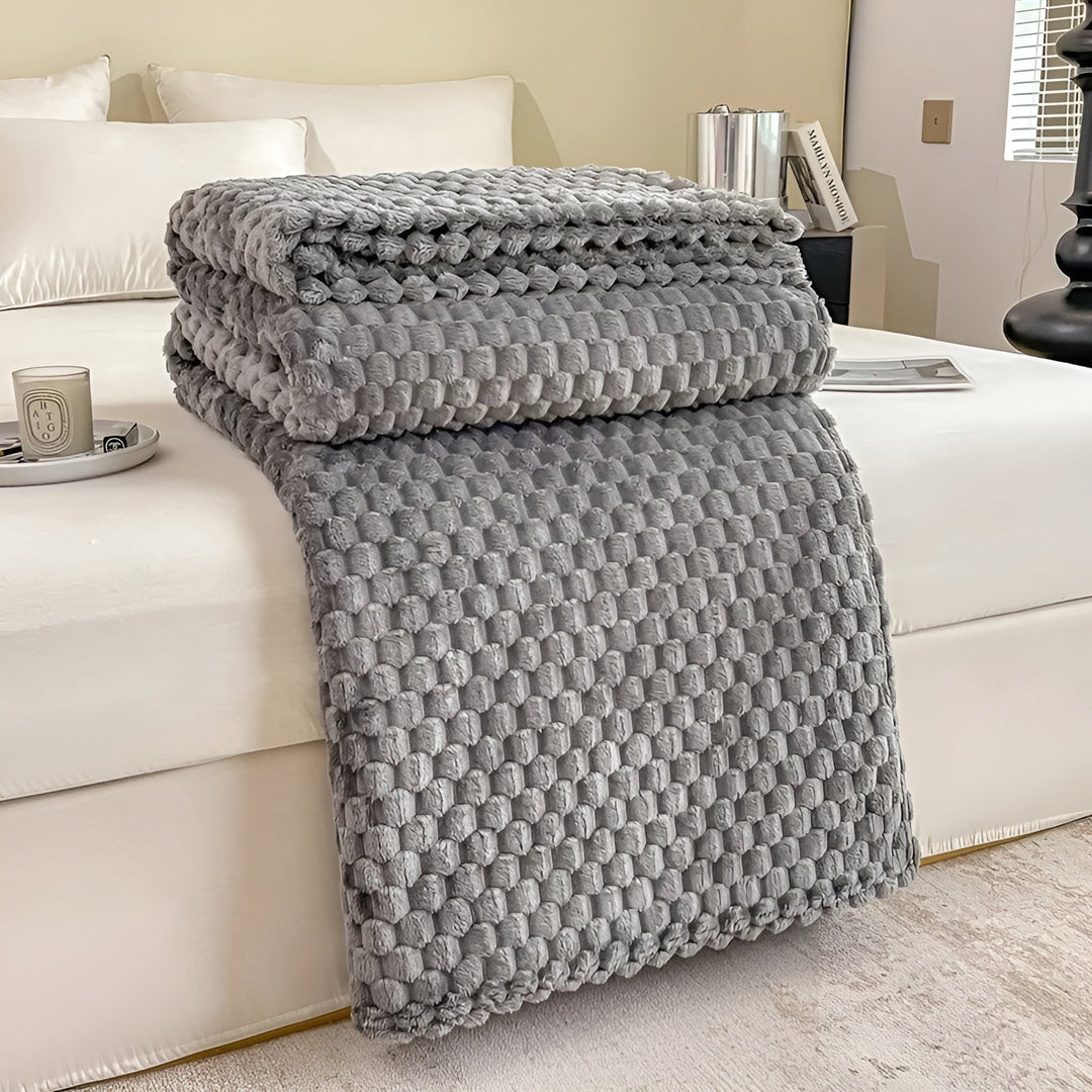Komfort-Kuscheldecke für Sofa & Bett. Superweich, warm und gemütlich aus Mikrofaser, ideal für Entspannung.