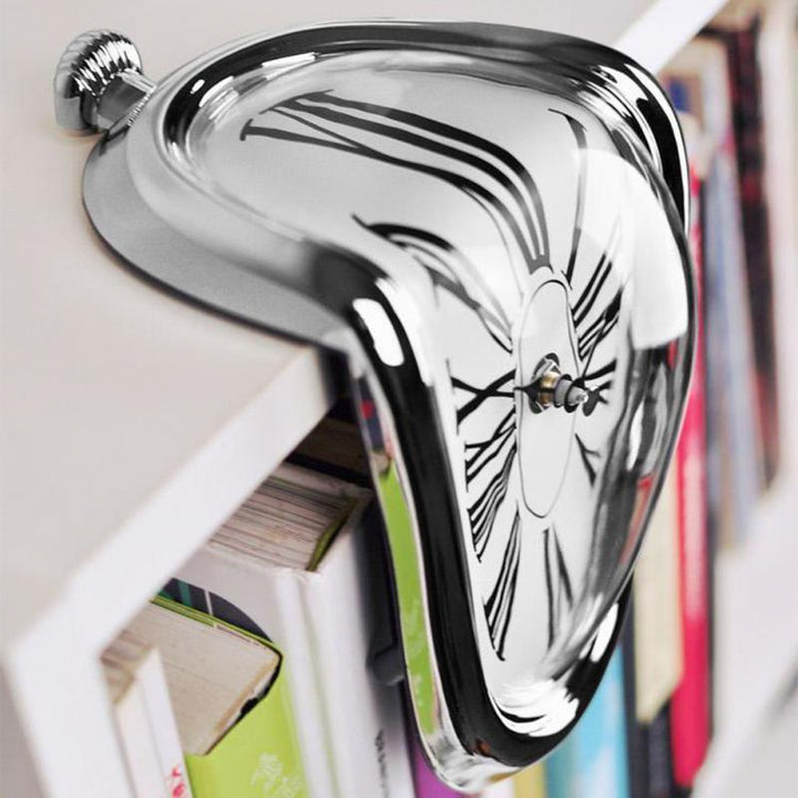 Originelle Schmelzuhr, inspiriert von Dali. Einzigartiges Design-Kunstwerk und Geschenk für Surrealismus-Fans.