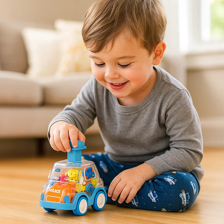 Kind spielt mit buntem Zahnrad Spielauto zum Drücken & Losfahren, fördert Feinmotorik, robustes Vorschulspielzeug.