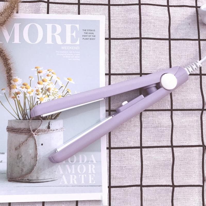 Schneller Mini 2-in-1 Glätteisen & Lockenstab für Damen. Kompaktes Stylinggerät mit schonenden Keramikplatten für unterwegs.