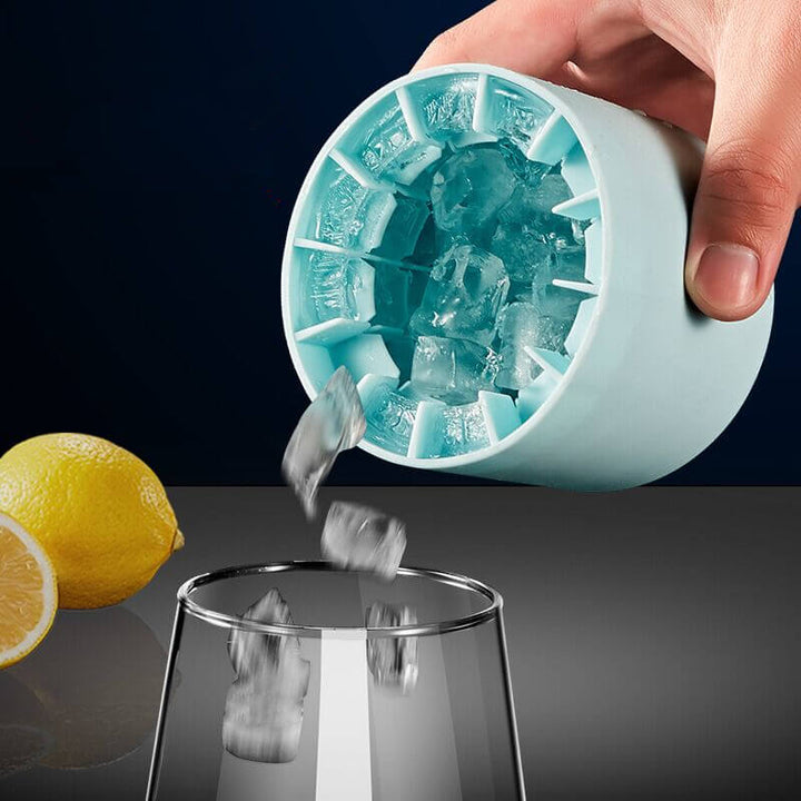 Flexibler Silikon Eiswürfelbereiter, einfaches Entnehmen der Eiswürfel ohne Bruch.