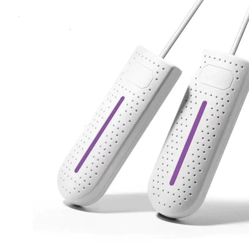 Kompakter UV-Schuhtrockner, ideal für nass gewordene Schuhe nach dem Sport.