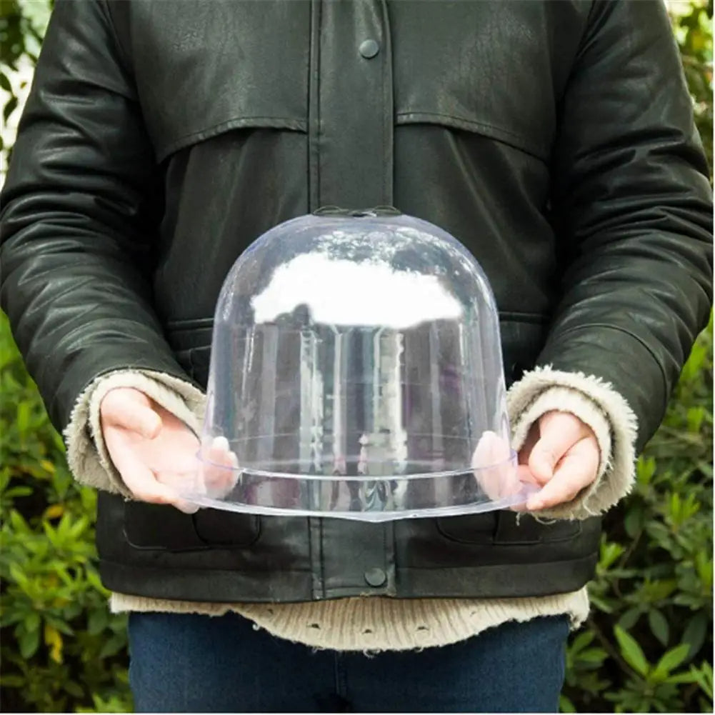 Wetterfeste transparente Pflanzenabdeckung als optimaler Frostschutz für Garten & Gemüsebeete.