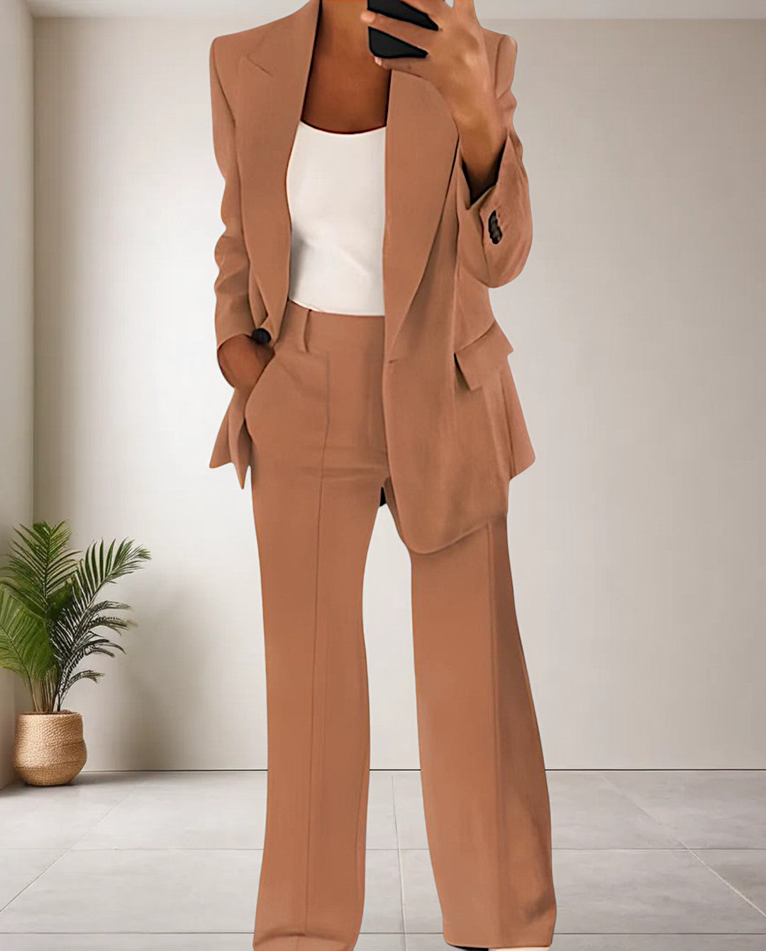 Stilvoller Damen Hosenanzug als Zweiteiler. Komfortables & elegantes Set für Frühling und Herbst.