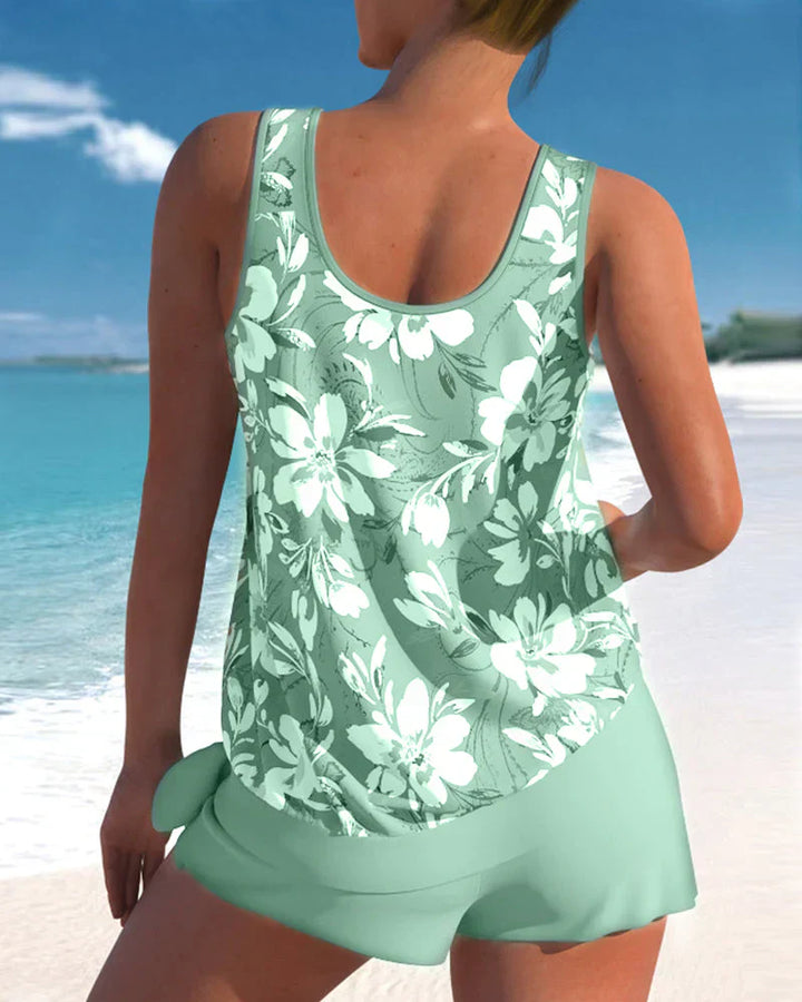 Vielseitiger Damen Tankini als Strandbekleidung. Modische Bademode für Schwimmen, Pool, Urlaub & Freizeit im Sommer.