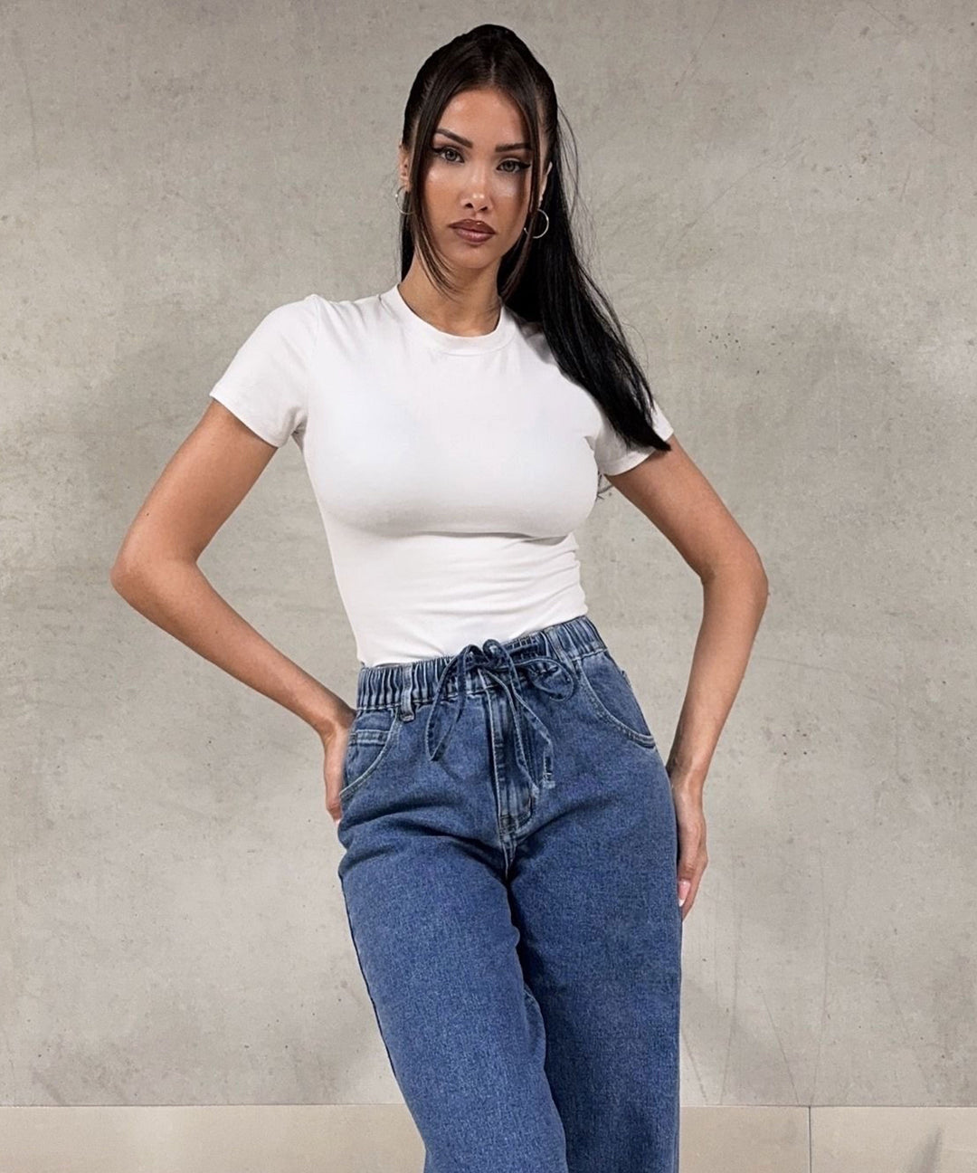 Trendige blaue Damen Balloon Jeans, ultra bequem dank lockerem Schnitt, ein Must-have für entspannte Tage.