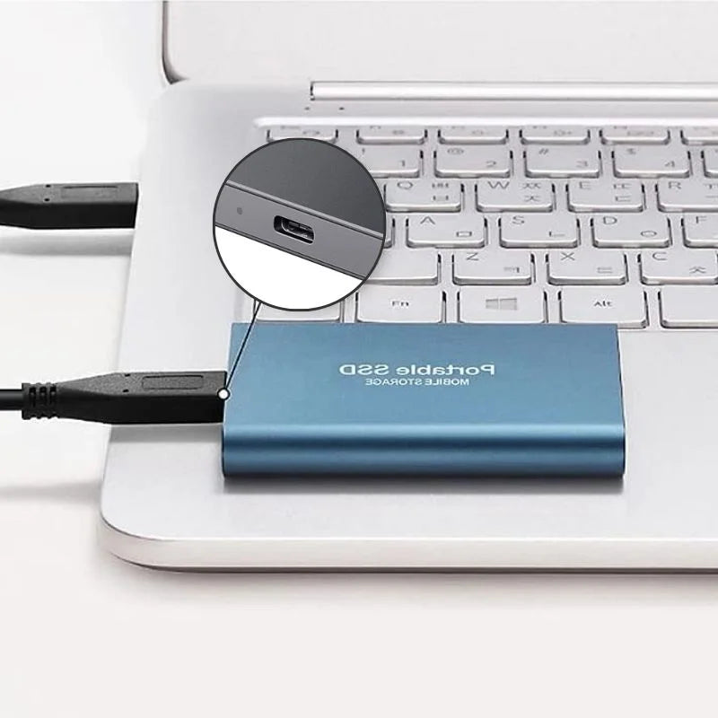 Kompakte externe SSD, mobiles Backup-Laufwerk und tragbarer digitaler Speicher für sichere Datensicherung.