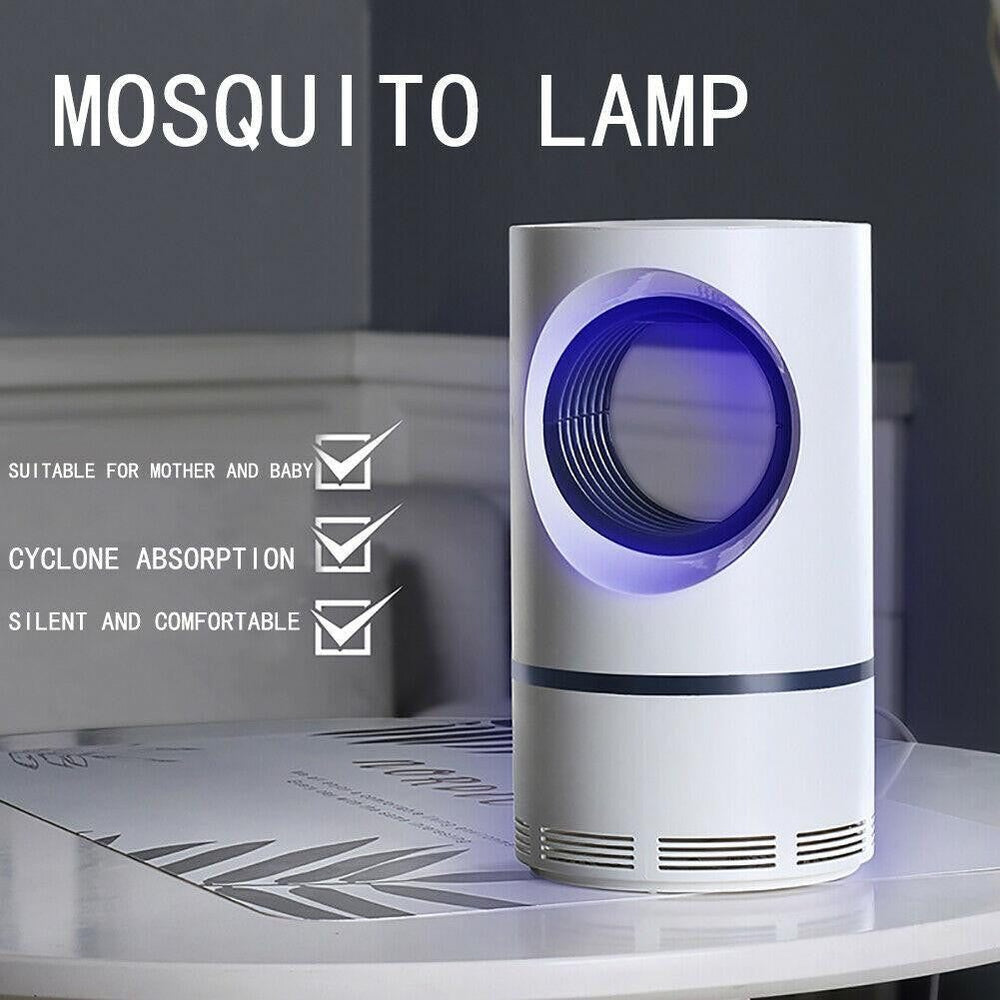 Nahaufnahme der Mückenkillerlampe mit blauem UV-Licht, effektive Insektenfalle.