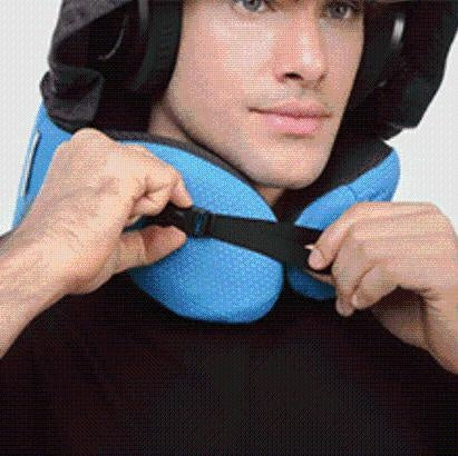 Vielseitiges Unisex Reisekissen mit Kapuze & Memoryfoam für ergonomischen Schlafkomfort auf allen Reisen.