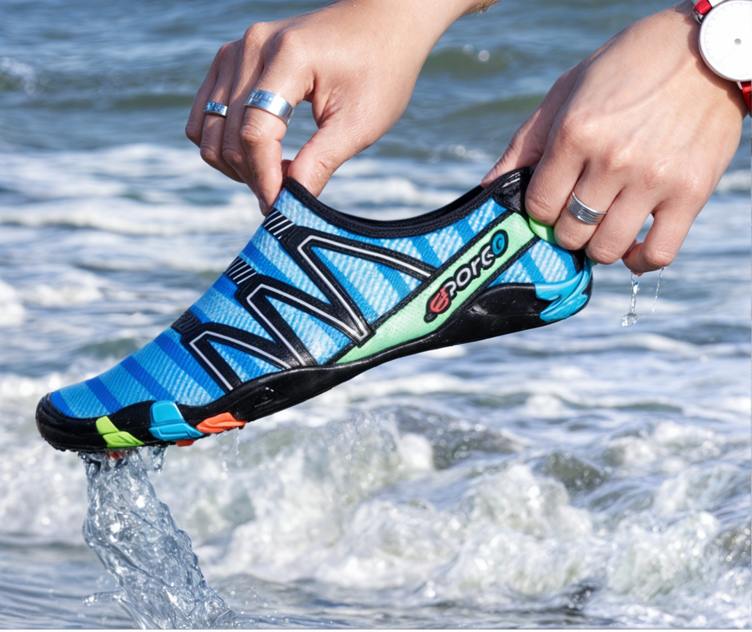 Sportliche AquaFlex Wasserschuhe, unisex, mit starkem Grip für sicheren Halt im Wasser.