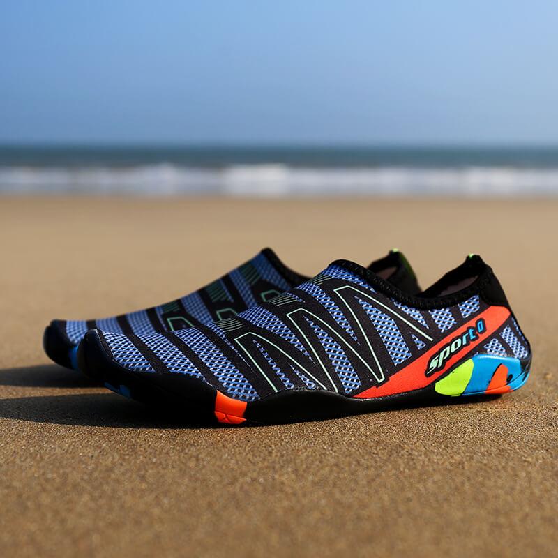 Bequeme Unisex Badeschuhe AquaFlex, atmungsaktiv & schnelltrocknend, für den Sommer.