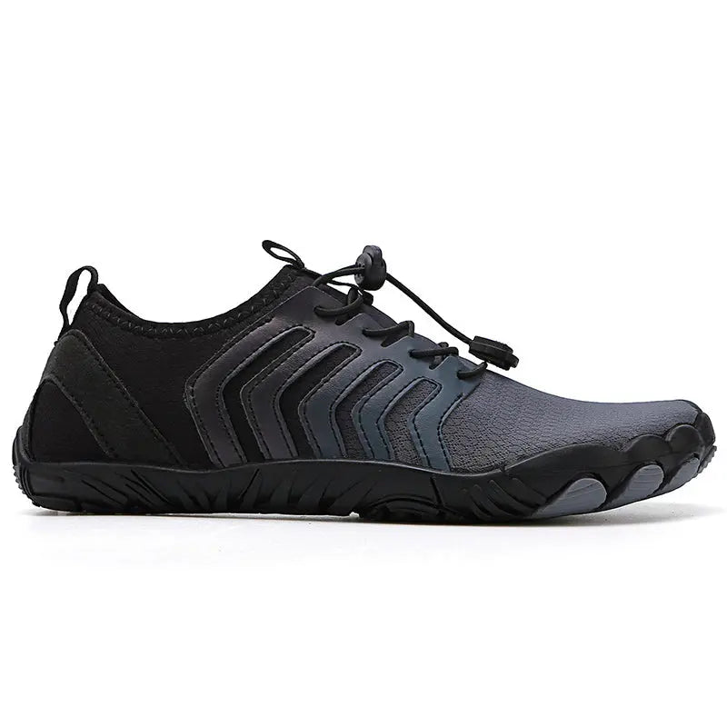 Dana Jett: Minimalistischer Unisex Sportschuh, bietet Schutz und Flexibilität.