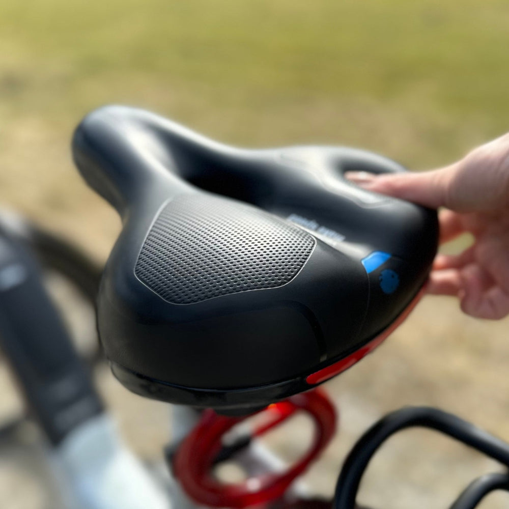 Ergonomischer Komfortsattel mit stoßdämpfendem Memoryschaum, ideal für lange Radtouren & Druckentlastung.