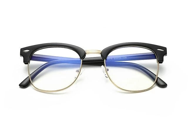 Stilvolle Unisex Anti-Blaulicht Brille mit Blaulichtfilter für besseren Augenschutz & Komfort am PC.