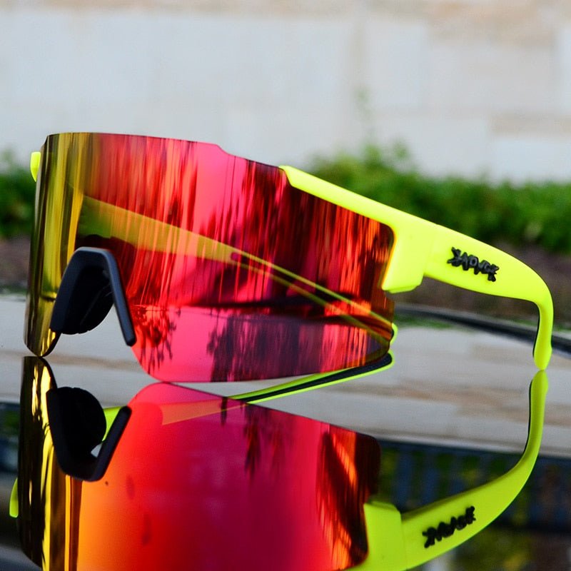 Effektiver UV-Schutz durch diese Unisex Sportbrille, optimiert für Radfahren und Outdoor-Aktivitäten.