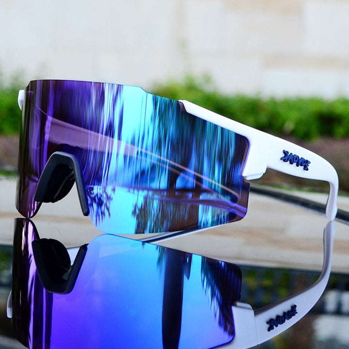 Hochwertige Radfahren-Sonnenbrille mit Blendschutz für ungetrübte Sicht und Augenschutz.