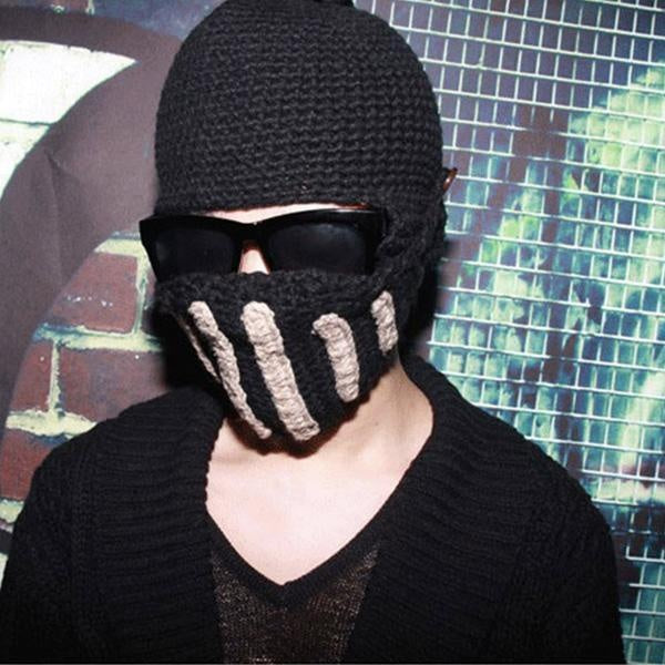 Warme Unisex Wintermütze, gestrickter Ritterhelm aus Acryl mit hochklappbarem Visier, perfekt gegen Kälte.