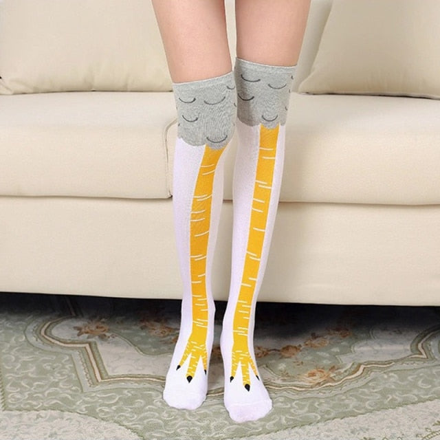 Originelles Gag Geschenk: Unisex Hühnerschenkel Socken. Lustige Baumwollsocken für Fasching, Karneval & Partys.