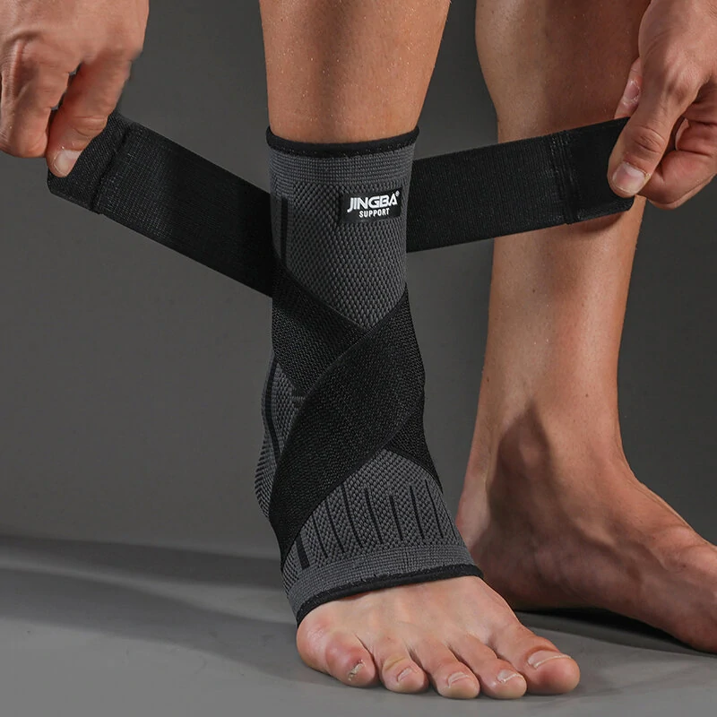 Knöchelbandage FlexiFit zur Schmerzlinderung, Rehabilitation & Prävention, mit optimaler Kompressions-Unterstützung.