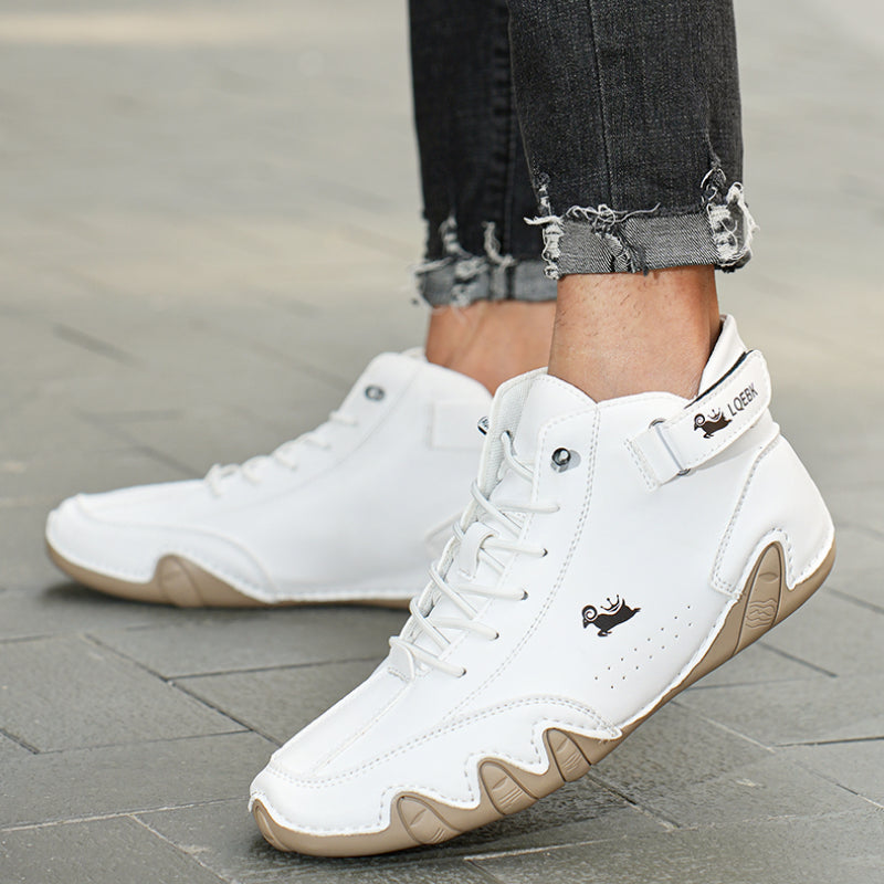 Alltagstaugliche Unisex Schuhe, wasserdicht, mit atmungsaktivem Obermaterial und Rutschschutz.