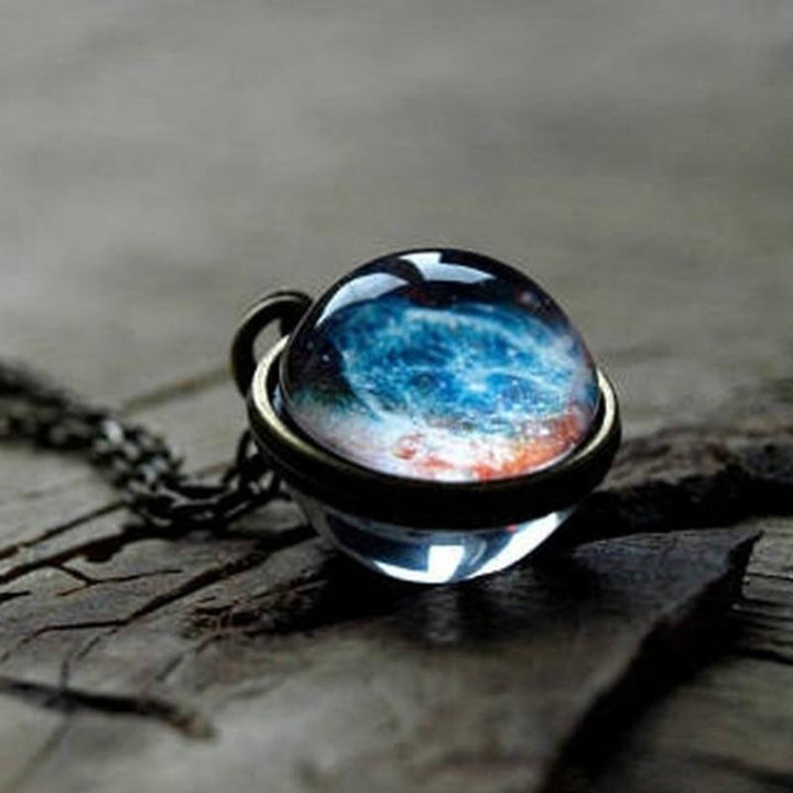 Einzigartige Unisex Kosmos Halskette als Geschenkidee. Glaskugel Anhänger mit Galaxie & Universum Motiv. Schmuck.