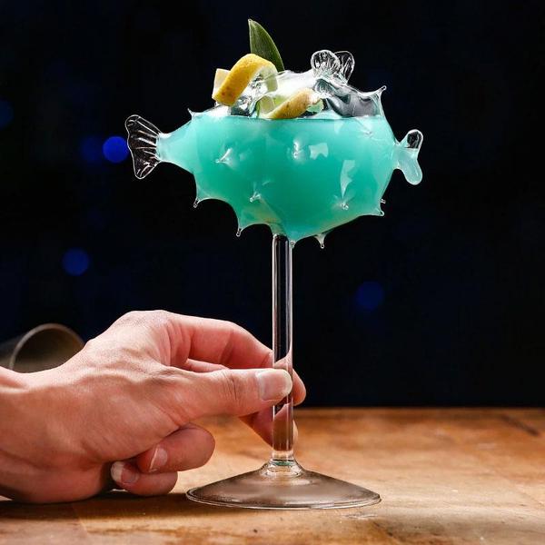 Unisex Kugelfisch Cocktailglas mit Glasstrohhalm aus Borosilikatglas, ideal für Drinks & Partys.
