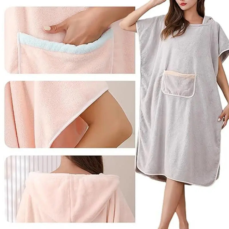 Nahaufnahme des weichen, flauschigen Stoffs vom Unisex Kuschel-Bademantel mit Kapuze, ideal als Hausbekleidung.