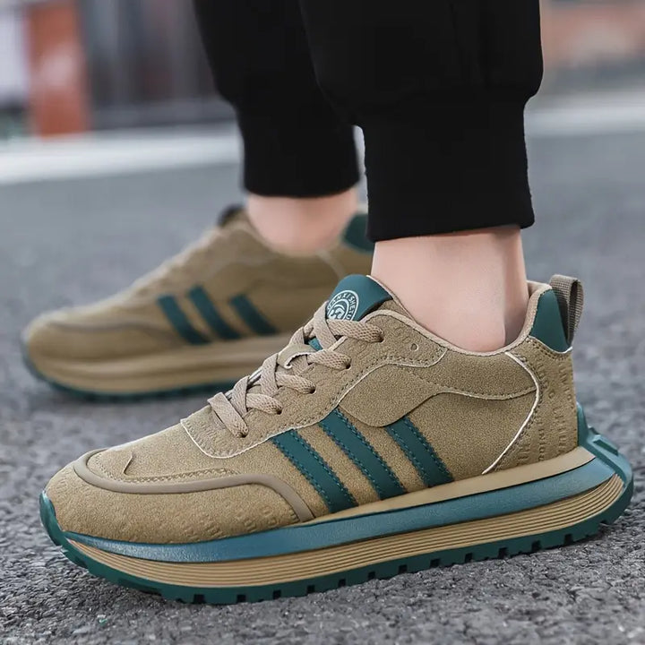 Bequeme Legere Sneakers für Damen und Herren. Komfortable Unisex-Schuhe, stilvoll für Alltag & Freizeit geeignet.