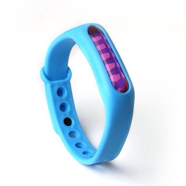 Strapazierfähiges Mückenarmband, wasserfest & langlebig, ideal für aktive Outdoor-Erlebnisse.