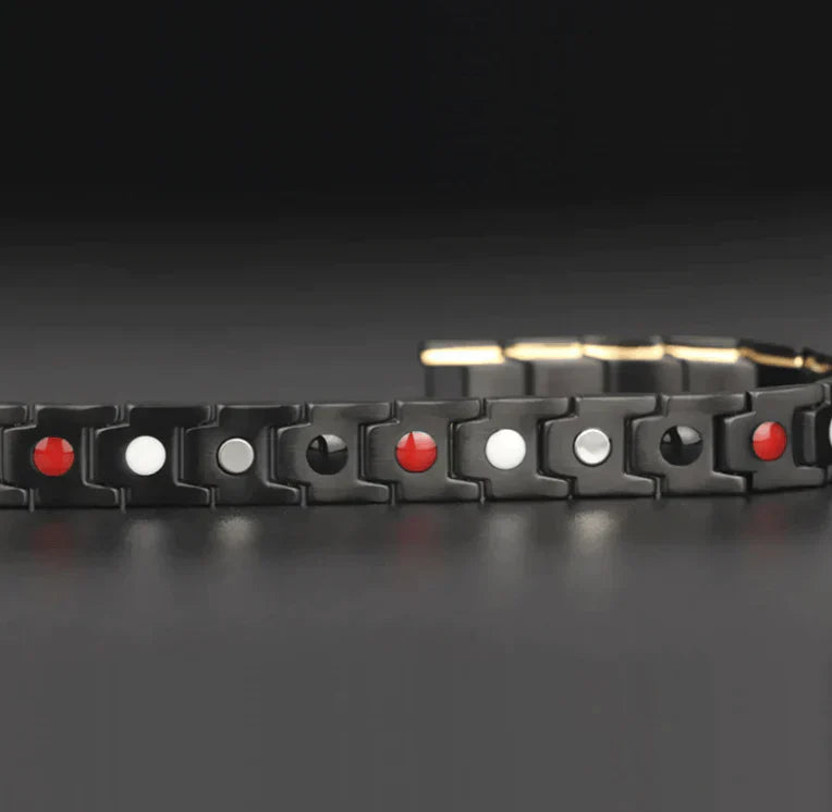 Detailansicht des Magnet-Armbands. Hochwertiges Schmuck Accessoire für Gesundheit & Energie.