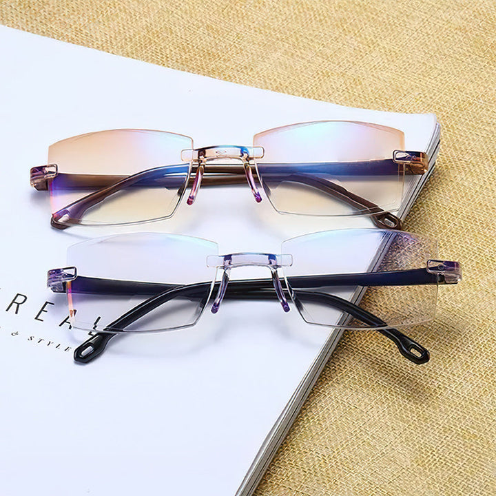 Stilvolle Lila Multifokalbrille, unisex, mit Blaulichtfilter schützt Augen bei Bildschirmarbeit.