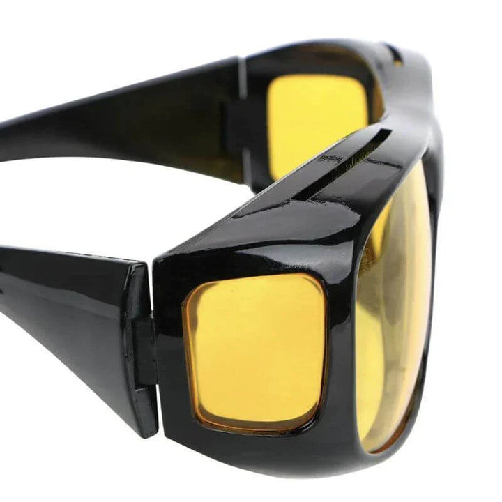 Nahaufnahme der Unisex Nachtfahrbrille mit gelben Gläsern. Effektiver Blendungsschutz für Autofahrer.