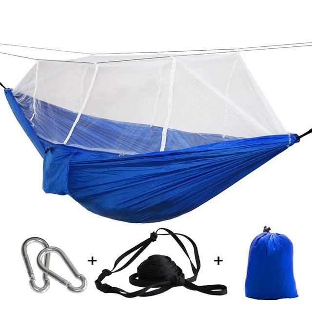 Leichte Outdoor-Hängematte mit Insektenschutz, für Komfort & Schutz beim Camping.