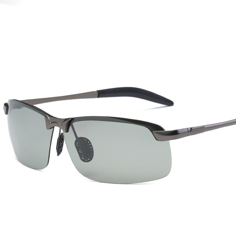 Sport-Sonnenbrille, selbsttönend und polarisiert, bietet sicheren UV400 Schutz und klare Sicht beim Outdoor-Sport.